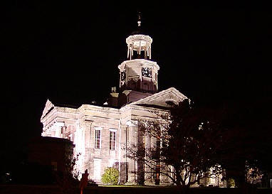 The historic courthouse in Vicksburg, Mississippi